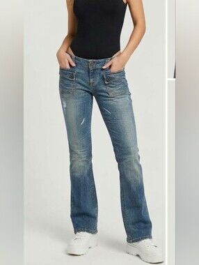 Mudd Low Rise Distressed Flare Jeans | Y2K Utility Style  ​Size 9/10